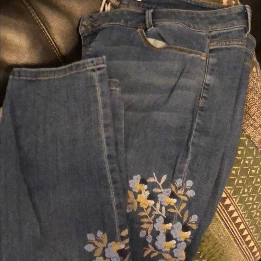 J Jill Weekender Jeans with floral stitching
